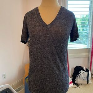 Rag & bone gray V-neck